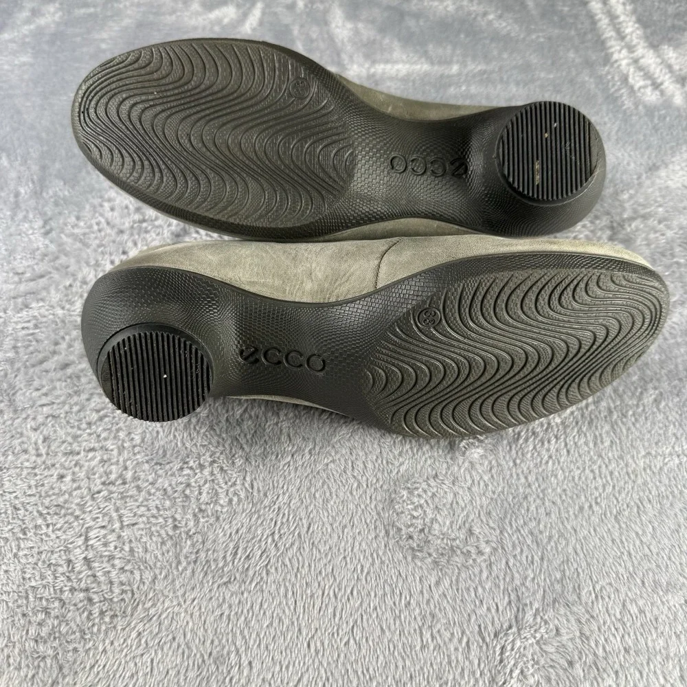 Ecco sculptured mary